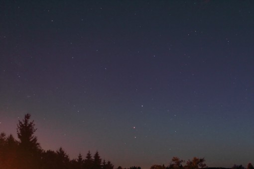 Saturn, Mars und Antares im Sternbild Skorpion