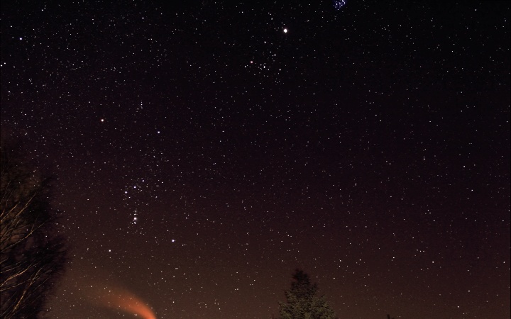 Orion, Stier, Hyaden, Plejaden und Jupiter